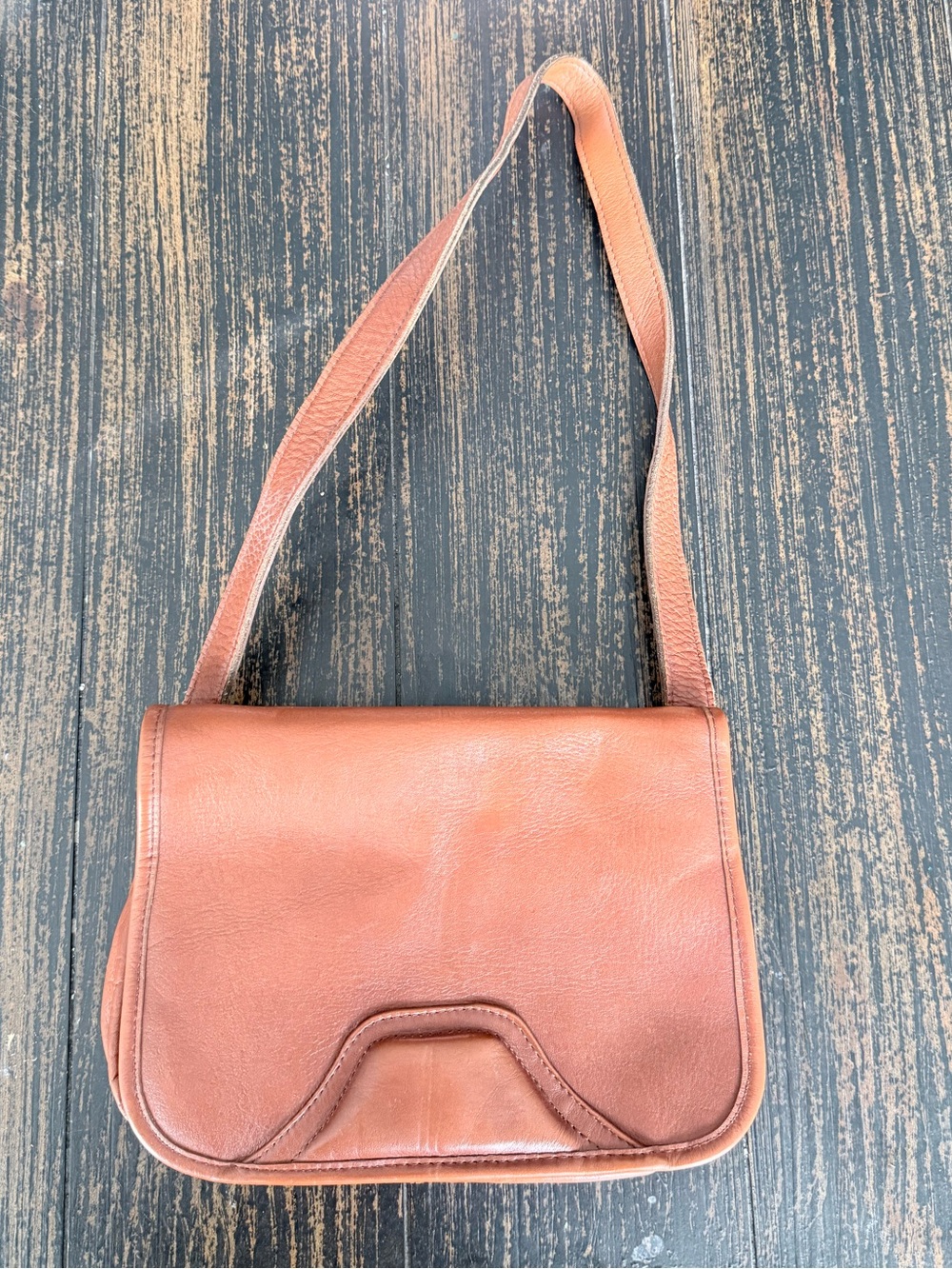 Vintage Women's Tano Leather Shoulder Bag in Cognac